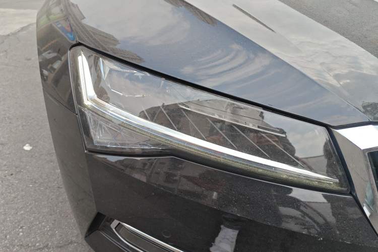 Used Skoda Superb 2024 TSI280 DSG Luxury Edition Right Front Headlight