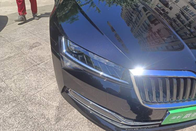 Used Skoda Superb 2024 TSI280 DSG Luxury Edition Right Front Headlight
