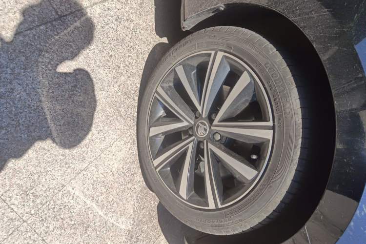 Used Skoda Superb 2024 TSI280 DSG Luxury Edition Right Front Wheel Hub