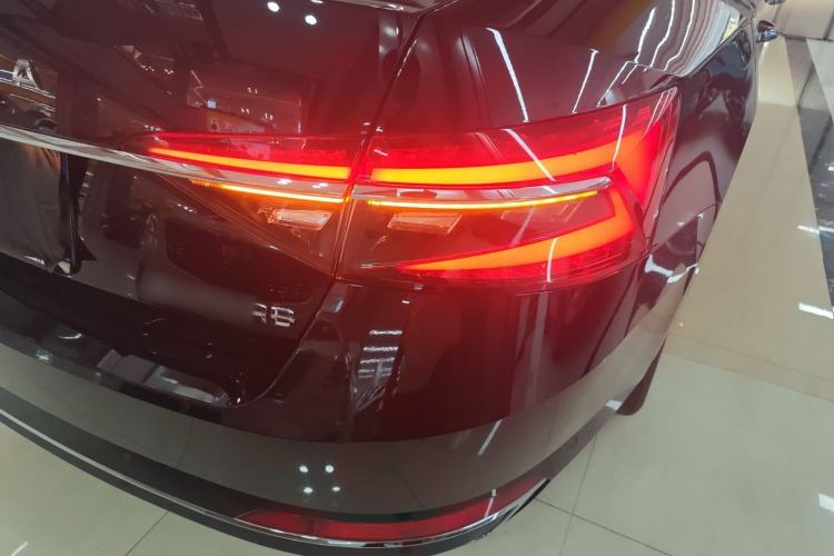 Used Skoda Superb 2024 TSI280 DSG Luxury Edition Right Rear Taillight