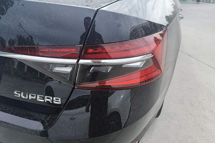 Used Skoda Superb 2024 TSI280 DSG Luxury Edition Right Rear Taillight