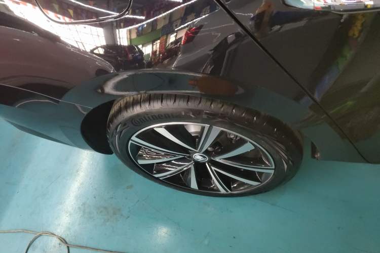 Used Skoda Superb 2024 TSI280 DSG Luxury Edition Right Rear Wheel Hub