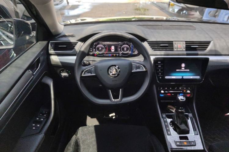 Used Skoda Superb 2024 TSI280 DSG Luxury Edition Steering Wheel