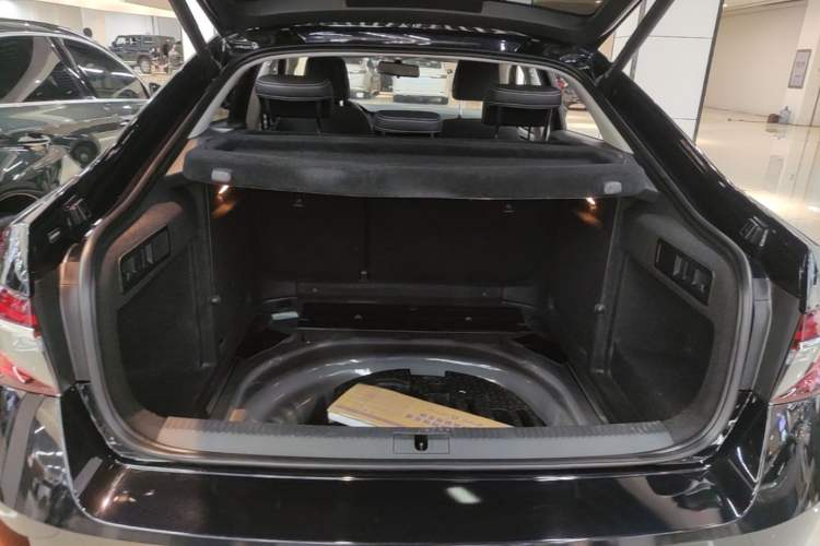 Used Skoda Superb 2024 TSI280 DSG Luxury Edition Trunk