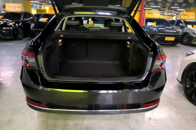 Used Skoda Superb 2024 TSI280 DSG Luxury Edition Trunk