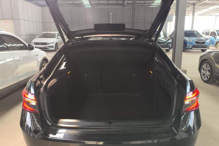Used Skoda Superb 2024 TSI280 DSG Luxury Edition Trunk