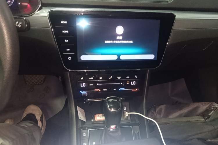 Used Skoda Superb 2024 TSI280 DSG Luxury Edition Audio And AC Panel