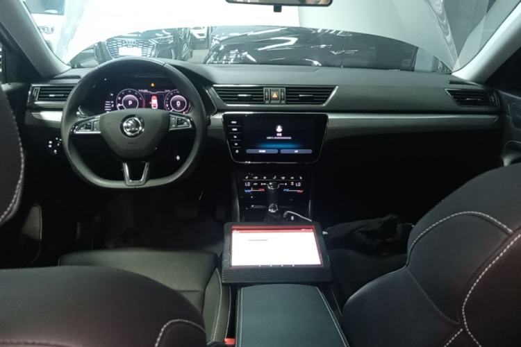 Used Skoda Superb 2024 TSI280 DSG Luxury Edition Center Console