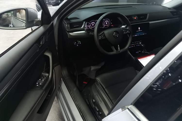 Used Skoda Superb 2024 TSI280 DSG Luxury Edition Driver Seat