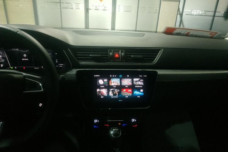 Used Skoda Superb 2024 TSI280 DSG Luxury Edition Center Console
