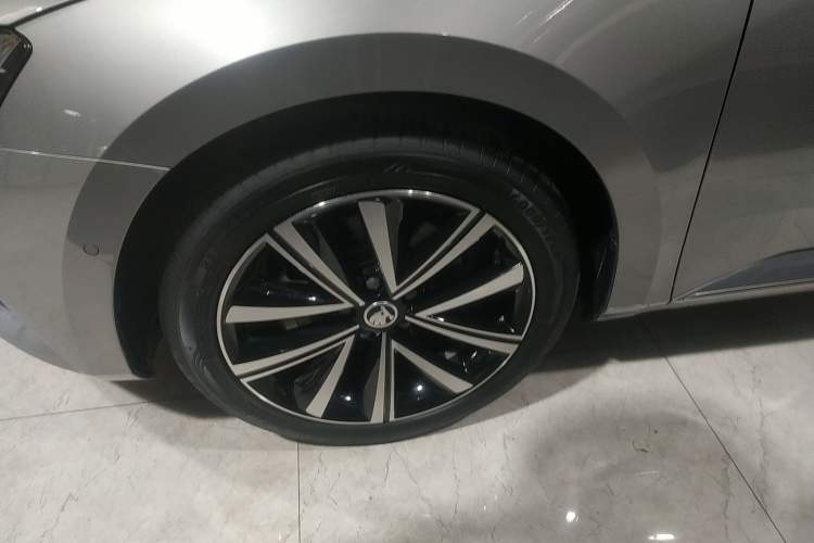 Used Skoda Superb 2024 TSI280 DSG Luxury Edition Exterior 4