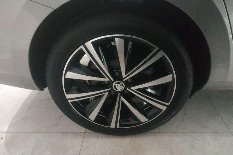 Used Skoda Superb 2024 TSI280 DSG Luxury Edition Exterior 5