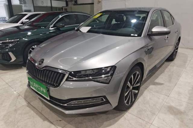 Skoda Superb 2024 TSI280 DSG Luxury Edition d’occasion