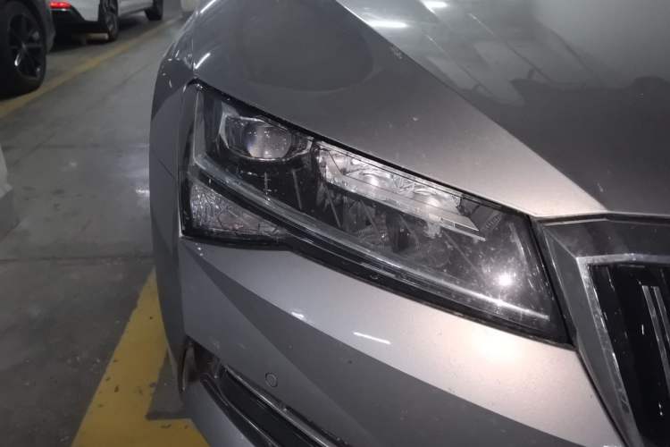 Used Skoda Superb 2024 TSI330 DSG Luxury Edition Right Front Headlight
