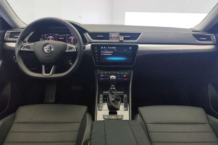 Used Skoda Superb 2024 TSI280 DSG Luxury Edition Center Console