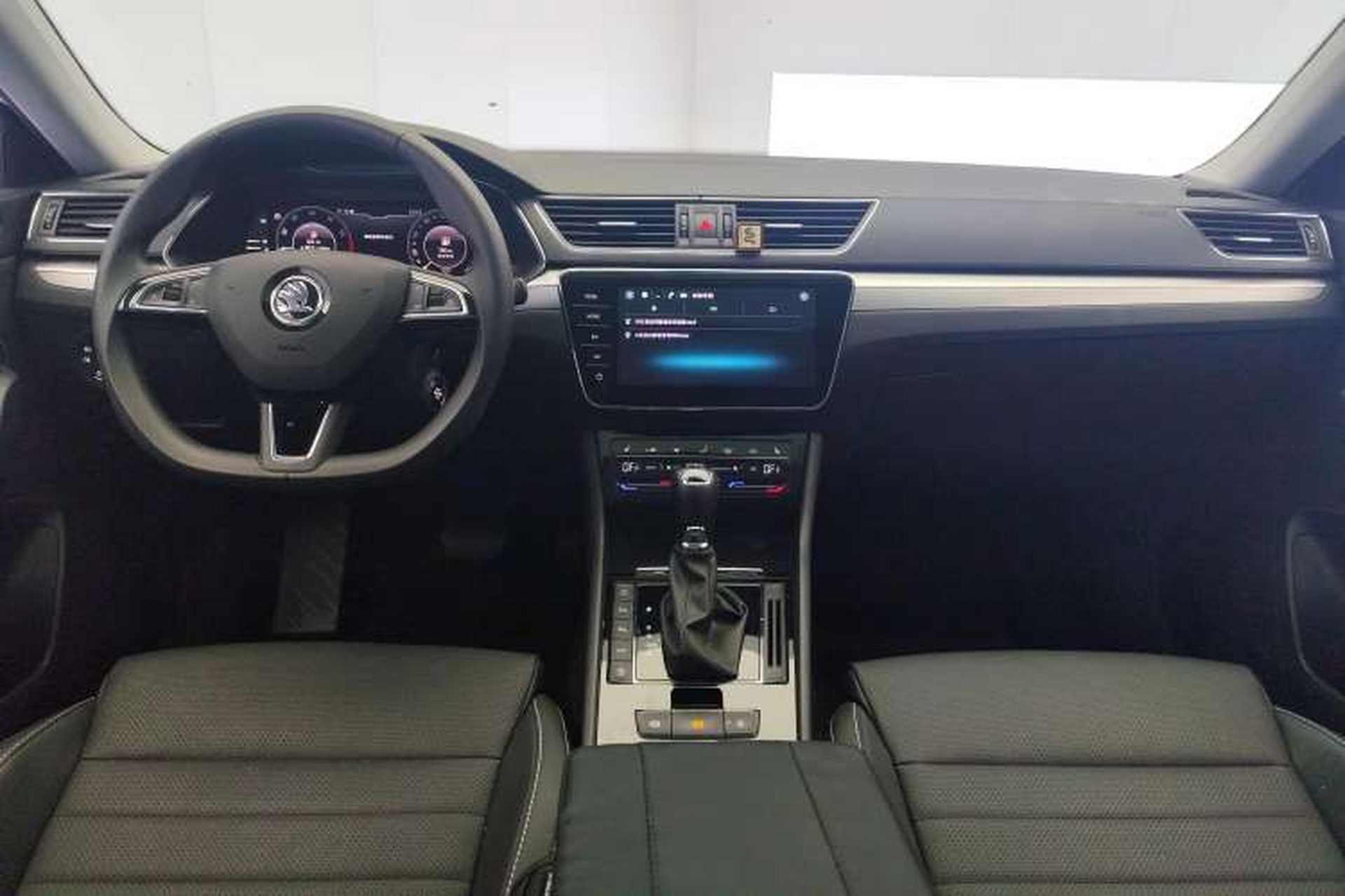 Used Skoda Superb 2024 TSI280 DSG Luxury Edition Center Console