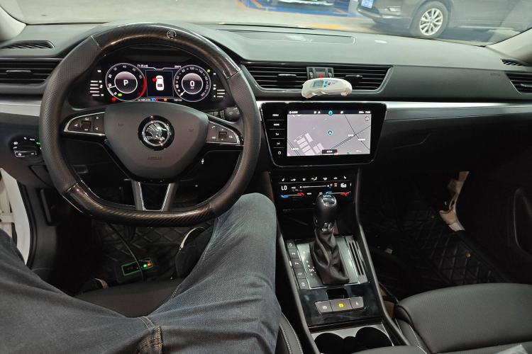 Used Skoda Superb 2024 TSI280 DSG Luxury Edition Center Console
