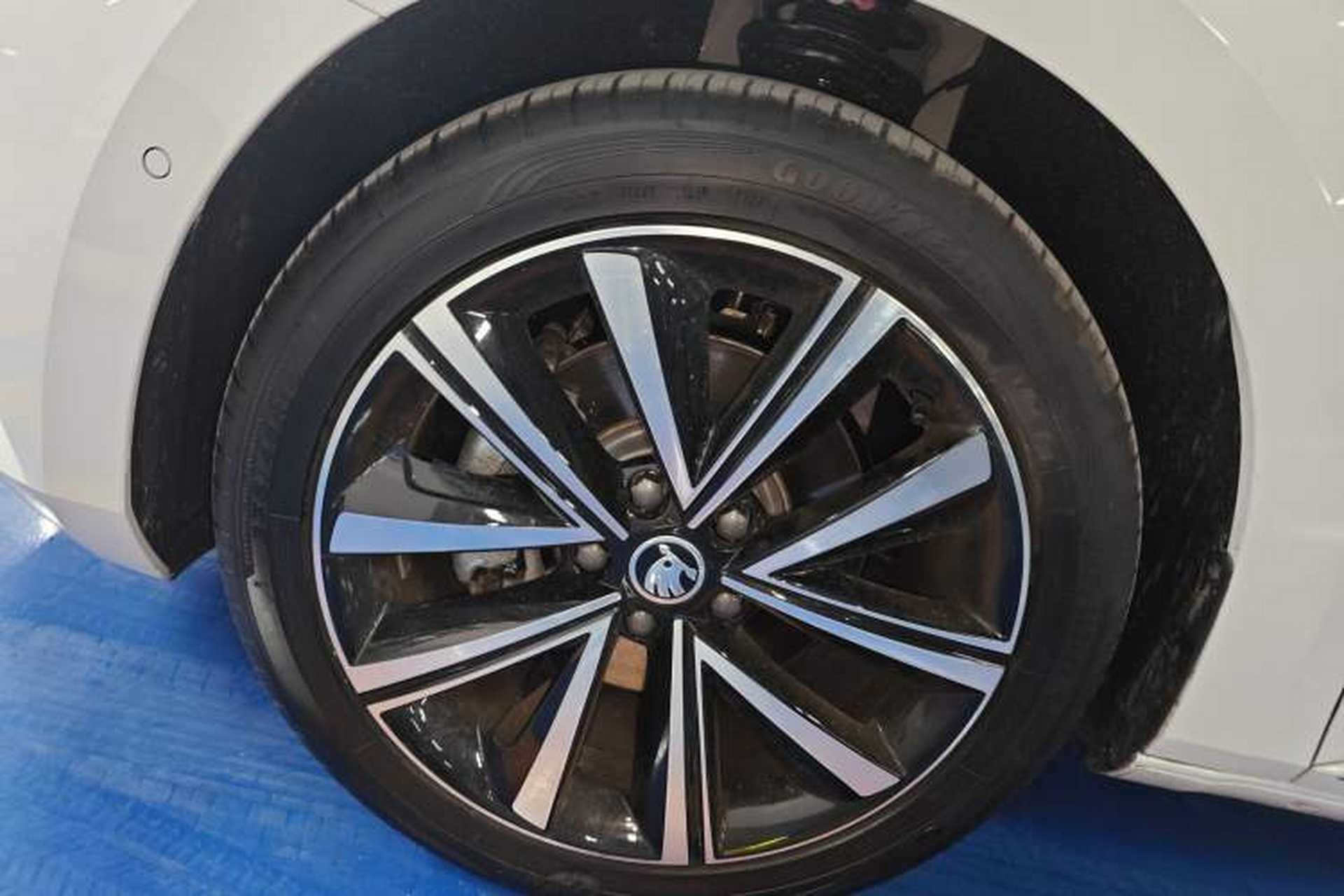 Used Skoda Superb 2024 TSI280 DSG Luxury Edition Left Front Wheel Hub