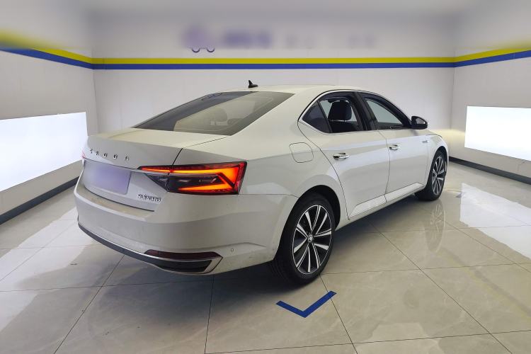 Used Skoda Superb 2024 TSI280 DSG Luxury Edition Rear Right 45 Deg