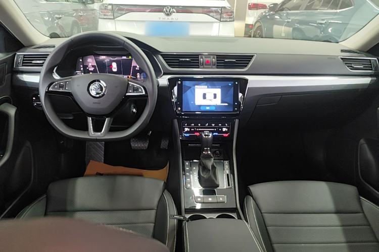 Used Skoda Superb 2025 TSI280 DSG Luxury Edition Center Console