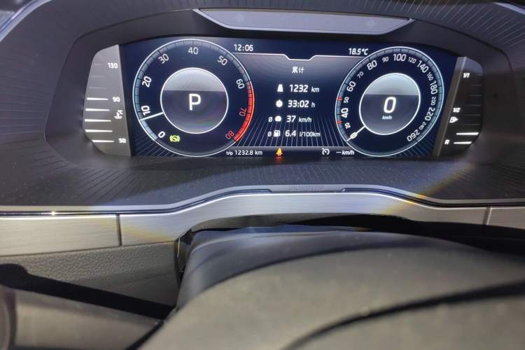 Used Skoda Superb 2025 TSI280 DSG Luxury Edition Odometer Close Up
