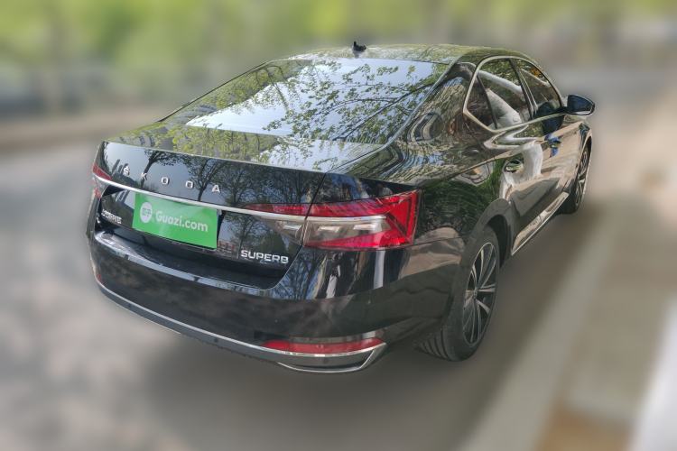 Used Skoda Superb 2025 TSI280 DSG Luxury Edition Rear Right 45 Deg