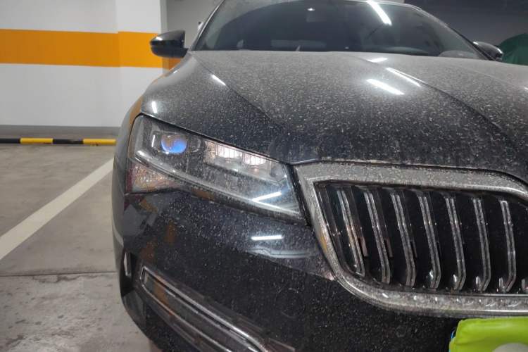 Used Skoda Superb 2025 TSI280 DSG Luxury Edition Right Front Headlight