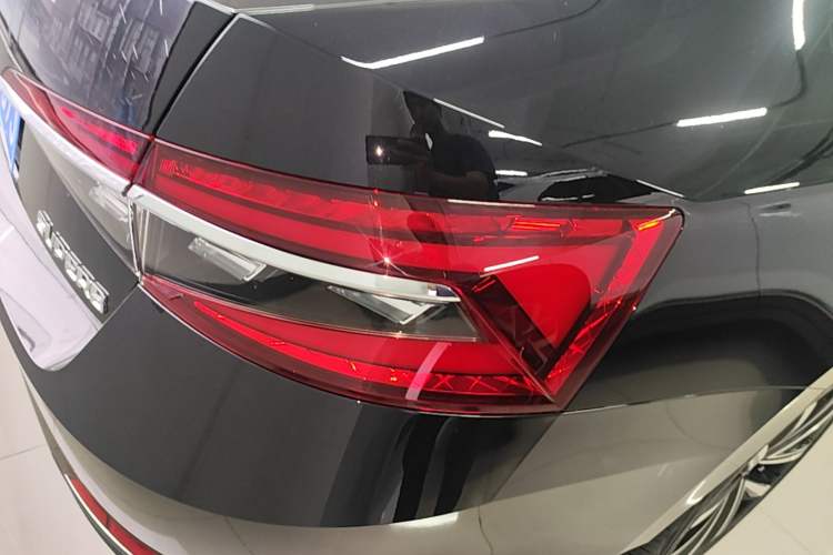 Used Skoda Superb 2025 TSI280 DSG Luxury Edition Right Rear Taillight