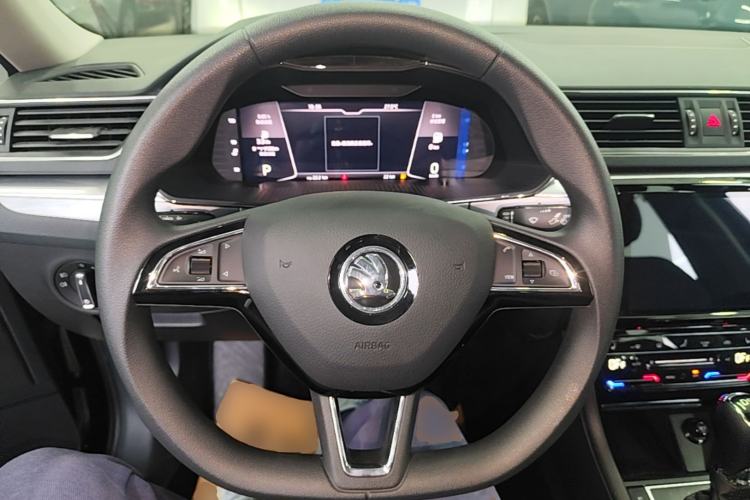 Used Skoda Superb 2025 TSI280 DSG Luxury Edition Steering Wheel