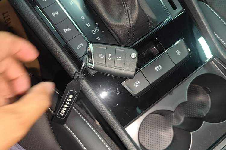 Used Skoda Superb 2025 TSI280 DSG Luxury Edition Vehicle Key