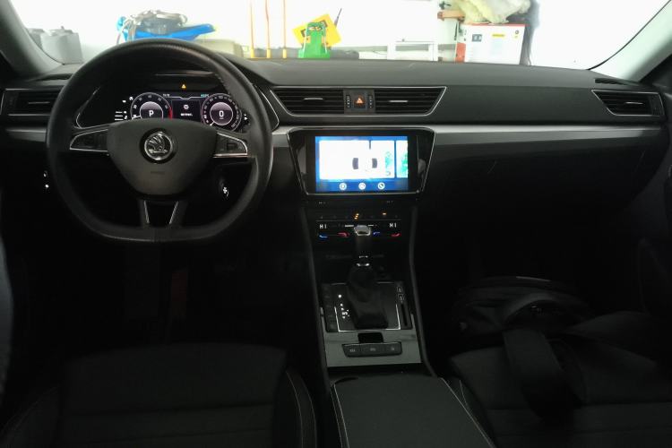 Used Skoda Superb 2025 TSI280 DSG Luxury Edition Center Console