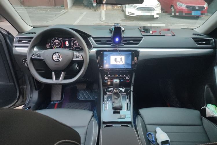 Used Skoda Superb 2025 TSI280 DSG Luxury Edition Interior 2