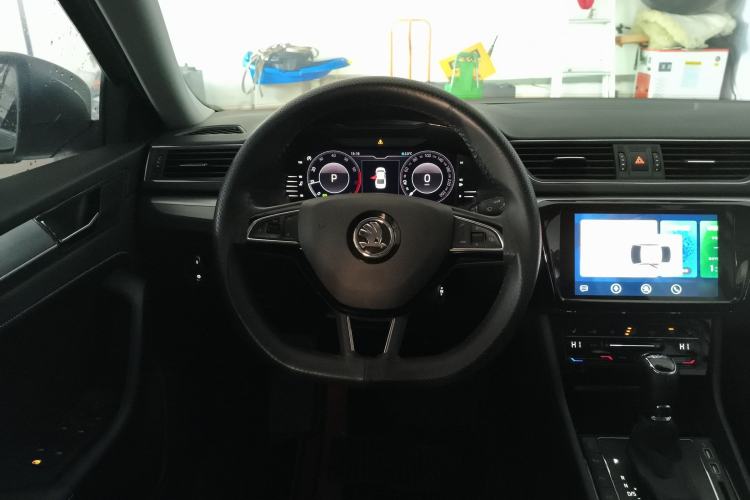 Used Skoda Superb 2025 TSI280 DSG Luxury Edition Steering Wheel