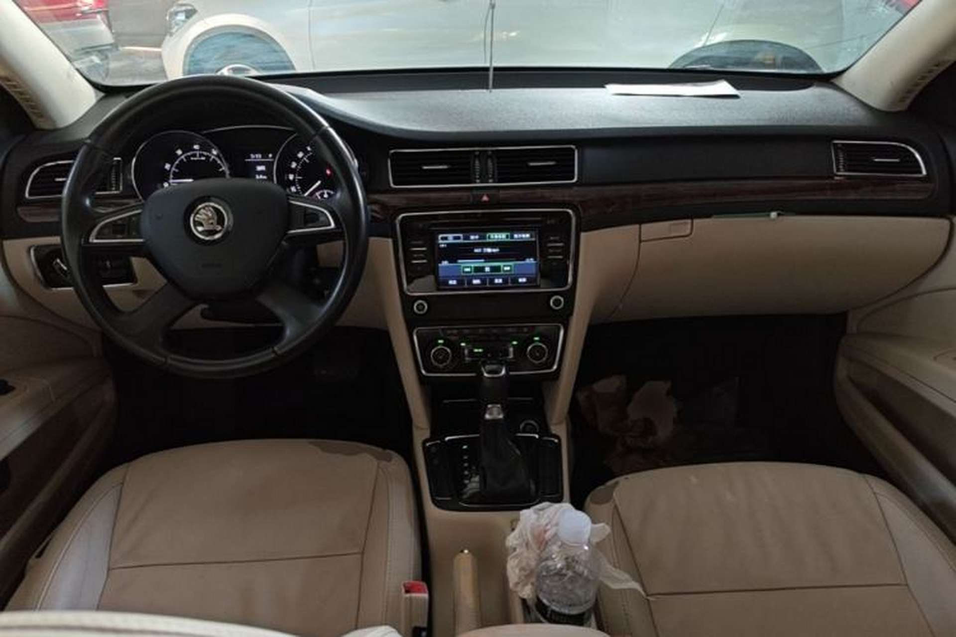 Used Skoda Superb Combi 2014 2.0 TSI Prestige Edition Center Console