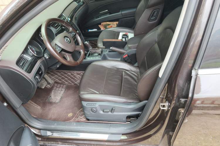 Used Skoda Superb Combi 2014 2.0 TSI L&K Limited Edition Driver Seat