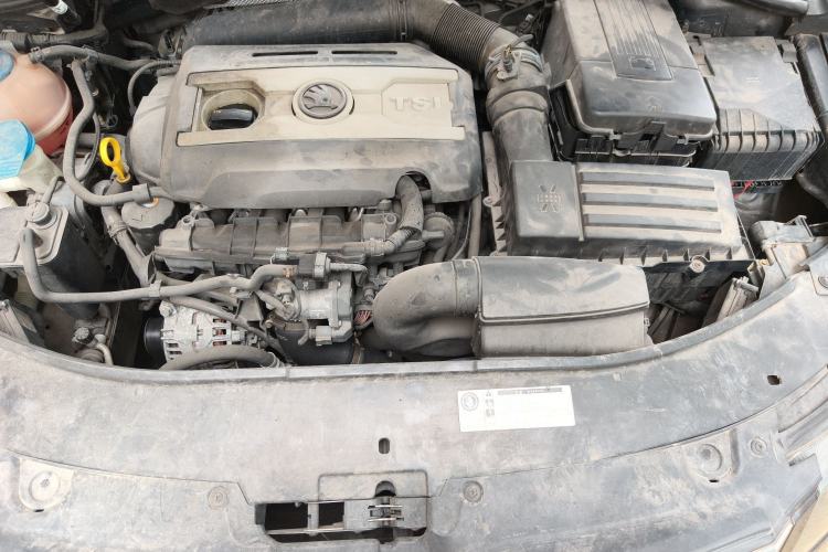 Used Skoda Superb Combi 2014 2.0 TSI L&K Limited Edition Engine Bay