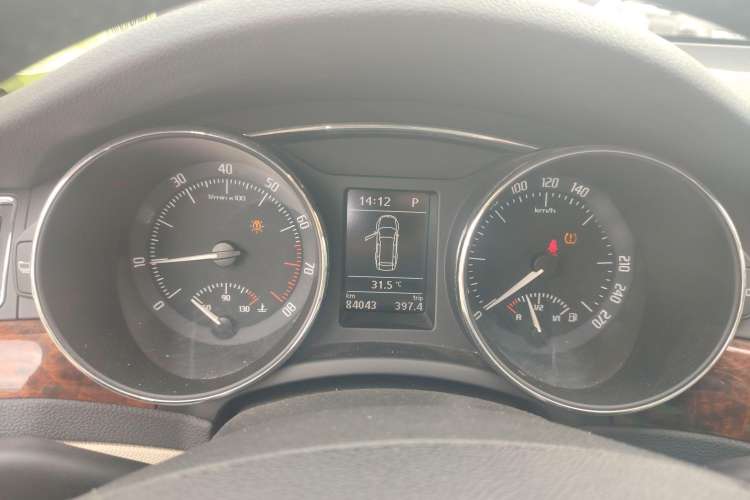 Used Skoda Superb Combi 2014 2.0 TSI Prestige Edition Instrument Cluster