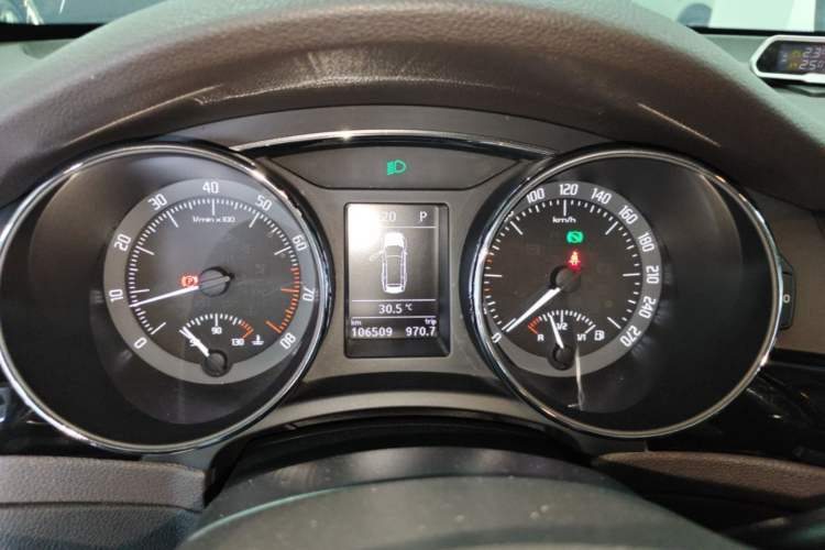Used Skoda Superb Combi 2014 2.0 TSI L&K Limited Edition Instrument Cluster