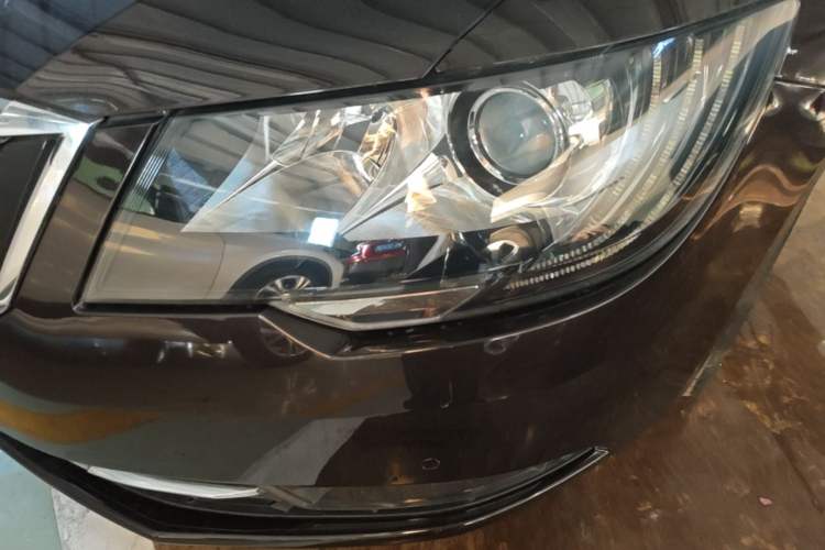 Used Skoda Superb Combi 2014 2.0 TSI Prestige Edition Left Front Headlight