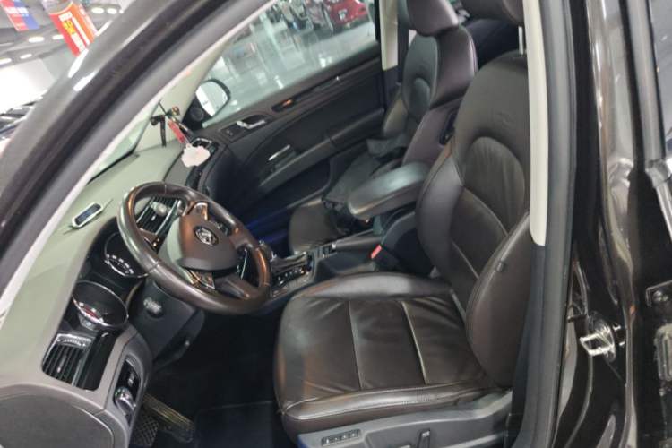Used Skoda Superb Combi 2014 2.0 TSI L&K Limited Edition Left Front Seat