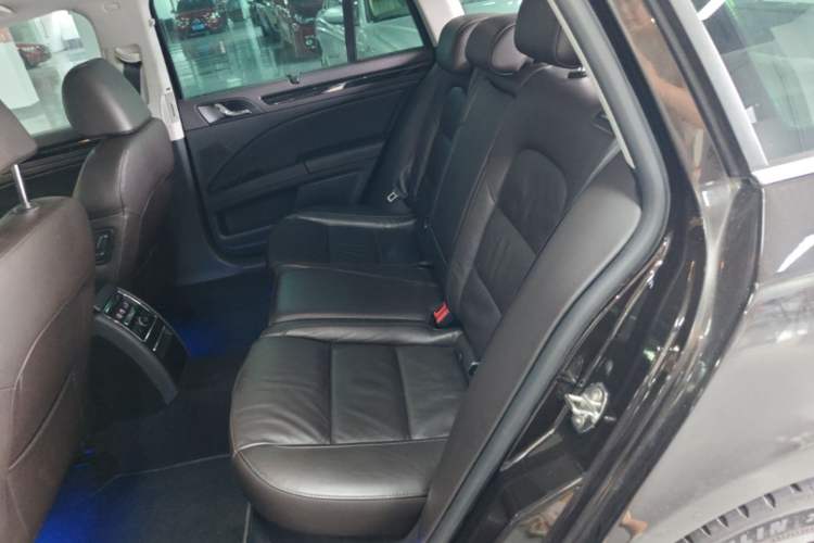 Used Skoda Superb Combi 2014 2.0 TSI L&K Limited Edition Left Rear Seat