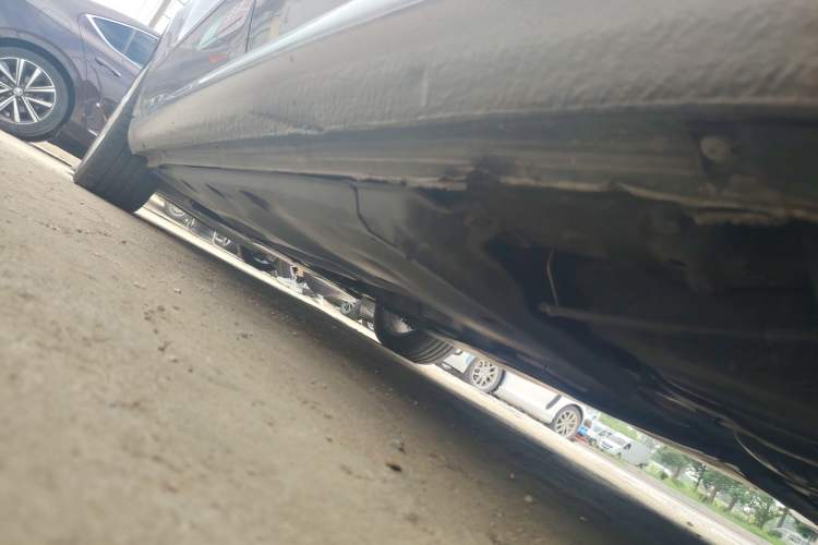 Used Skoda Superb Combi 2014 2.0 TSI Prestige Edition Left Side Sill