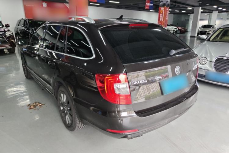Used Skoda Superb Combi 2014 2.0 TSI L&K Limited Edition Rear Left 45 Deg