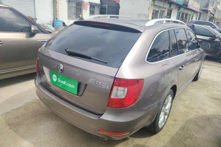 Used Skoda Superb Combi 2014 2.0 TSI Prestige Edition Rear Right 45 Deg