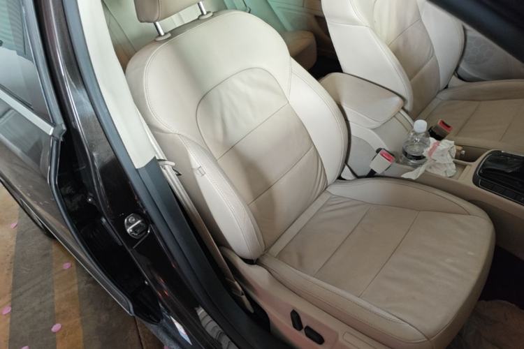 Used Skoda Superb Combi 2014 2.0 TSI Prestige Edition Right Front Seat