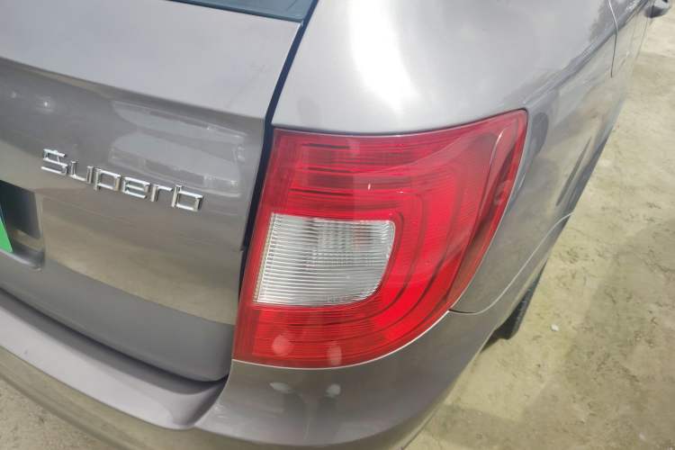 Used Skoda Superb Combi 2014 2.0 TSI Prestige Edition Right Rear Taillight