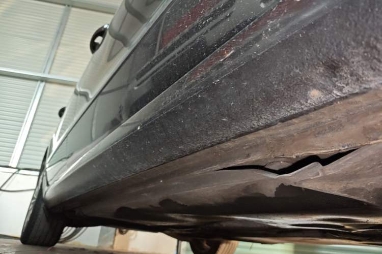 Used Skoda Superb Combi 2014 2.0 TSI Prestige Edition Right Side Sill