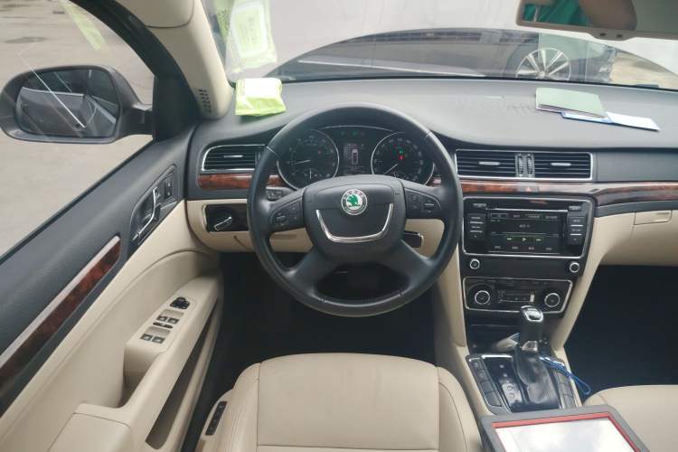 Used Skoda Superb Combi 2014 2.0 TSI Prestige Edition Steering Wheel