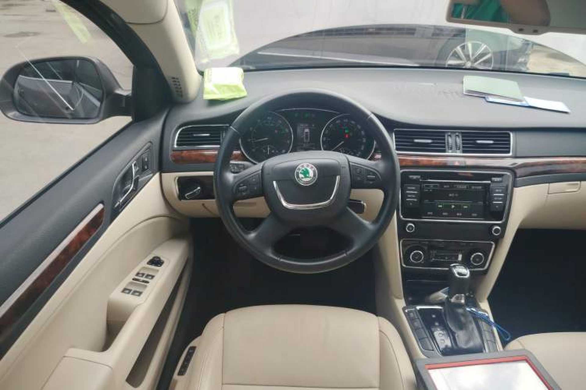 Used Skoda Superb Combi 2014 2.0 TSI Prestige Edition Steering Wheel