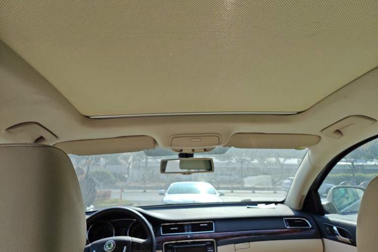 Used Skoda Superb Combi 2014 2.0 TSI Prestige Edition Headliner